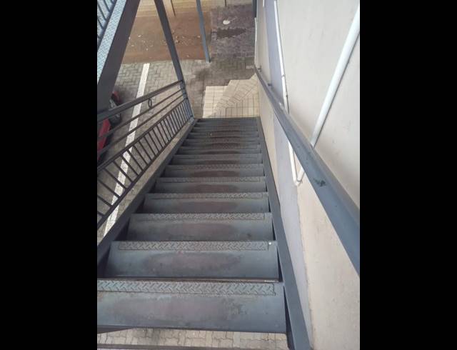 1 BEDROOM APARTMENT FOR SALE IN RUSTENBURG CENTRAL